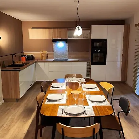 Apartment Aux Marches Du Palais - Ac Clim - Spacieux - Terrasse - Wifi