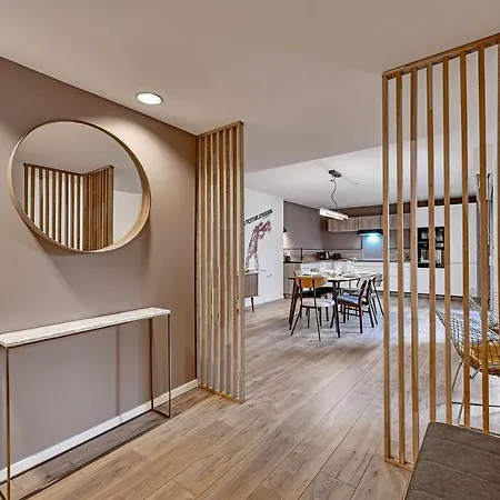 Apartment Aux Marches Du Palais - Ac Clim - Spacieux - Terrasse - Wifi *